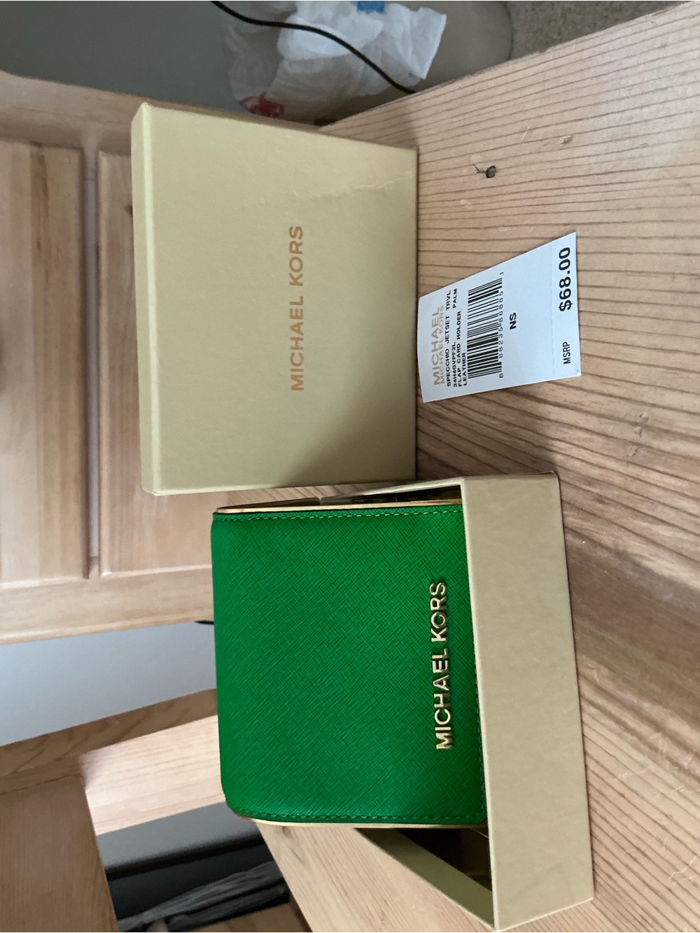 MICHAEL Michael Kors Green Saffiano Leather Card Holder with Gold Logo